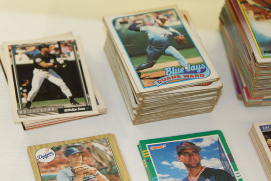 Close-up of Bo Jackson, Duane Ward, Jeff Hamilton, and Charles Nagy baseball cards