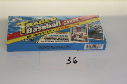 Front of 1992 Topps Traded Baseball Cards factory sealed box