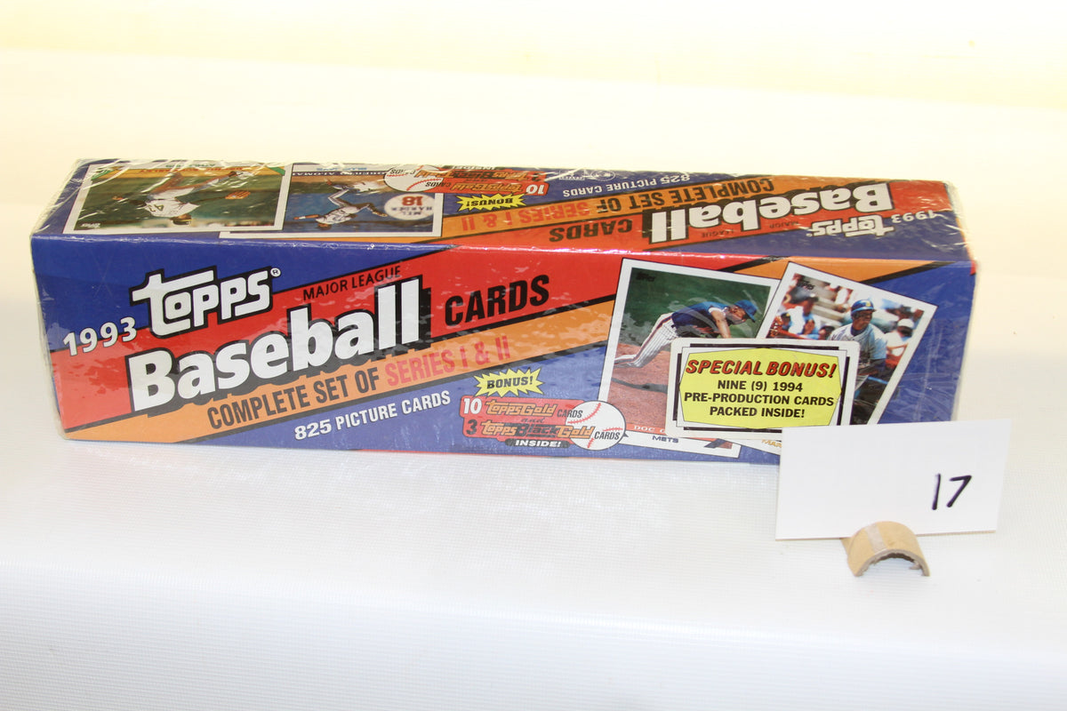 Front view of 1993 Topps Baseball Cards complete set factory sealed box