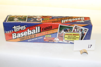 Front view of 1993 Topps Baseball Cards complete set factory sealed box