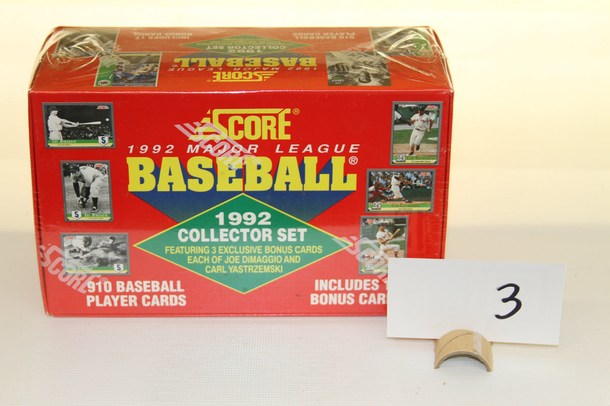 Front view of 1992 Score Major League Baseball 910-card collector set box