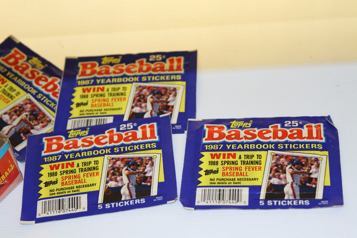 Topps Baseball 1987 Yearbook Stickers sealed packs