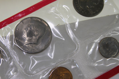 Close-up of Kennedy half dollar in 1979 uncirculated coin set