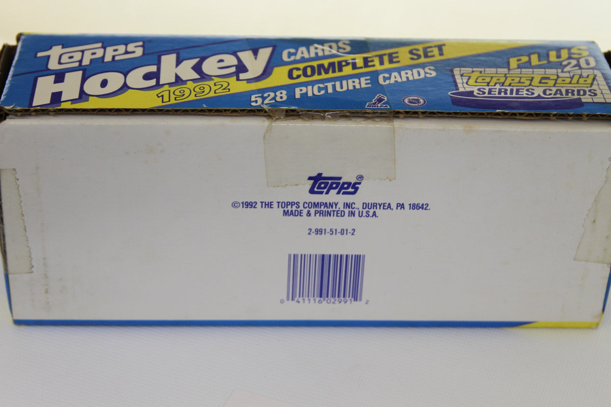 Bottom of box showing Topps logo and barcode