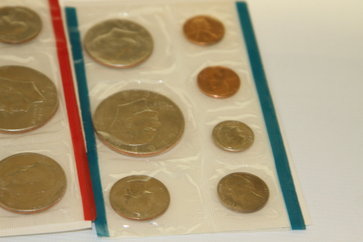 Close-up of right panel coins in blue-edged packaging from 1974 U.S. Mint set