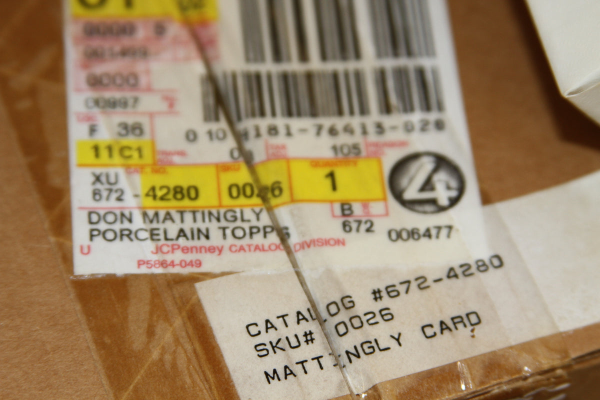 Detailed catalog label for Don Mattingly porcelain Topps card