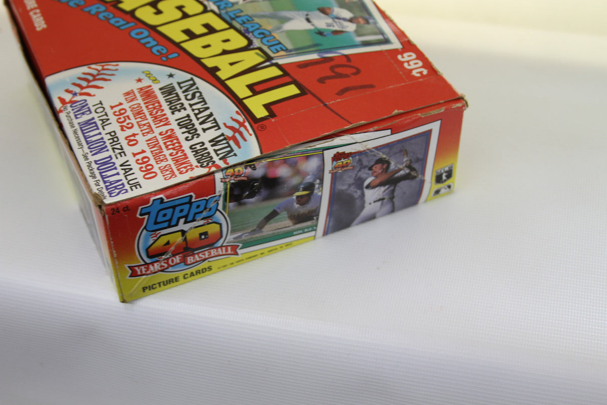 Side view of Topps 40 Years of Baseball picture card box