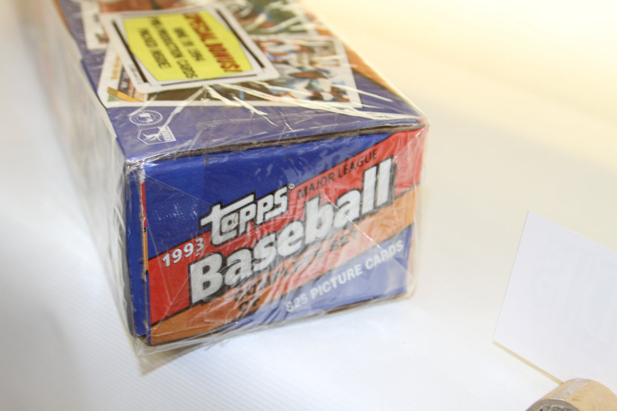Angled view showing end of Topps 1993 Baseball Cards sealed box