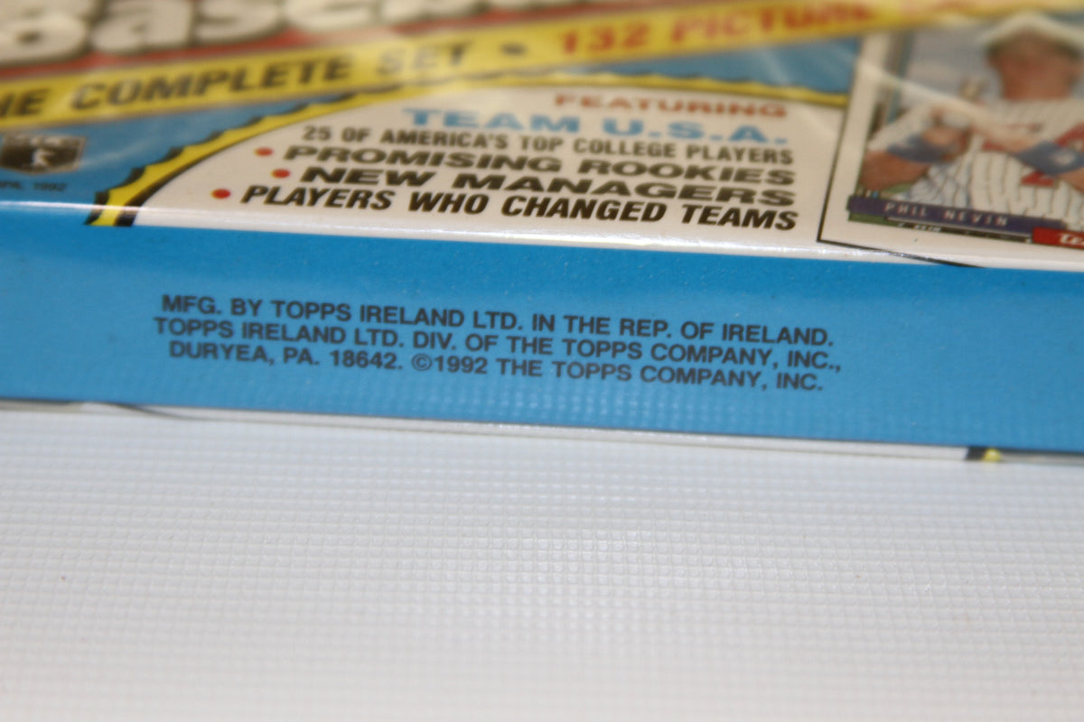 Manufacturer details on 1992 Topps Traded Baseball Cards box