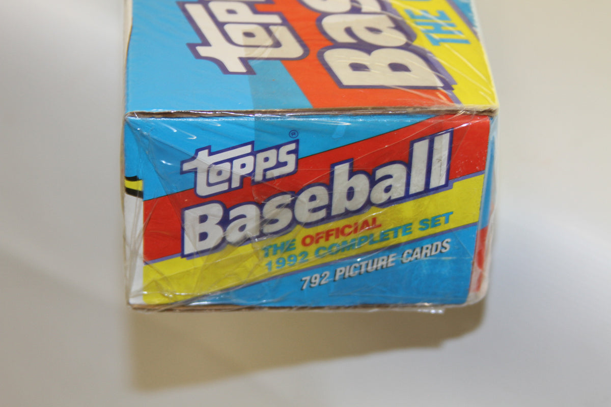 Topps 1992 Baseball Cards end-of-box with branding and set details