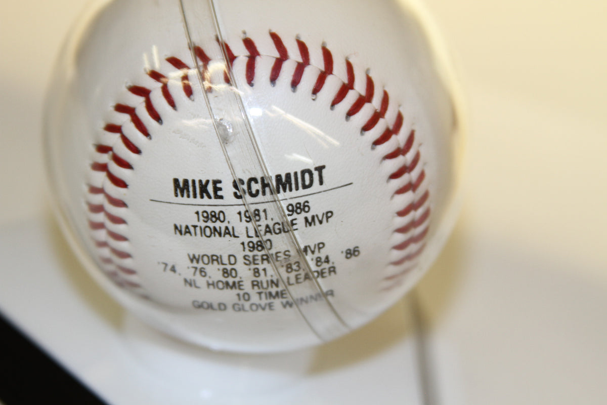 Mike Schmidt career highlights inscribed on baseball