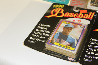 1990 Mets Topps Doc Gooden team set baseball cards in package